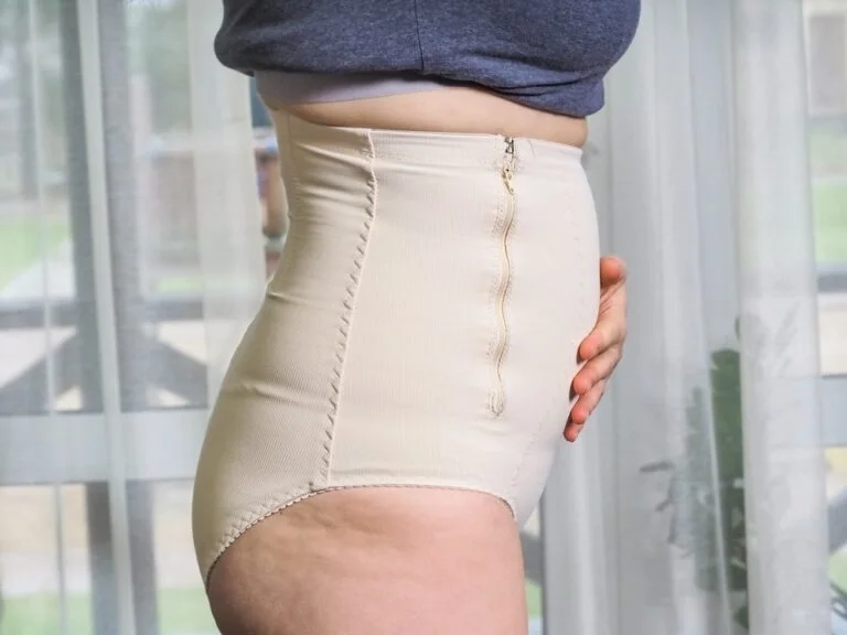 Binder or Faja After a Tummy Tuck: Which to Choose?