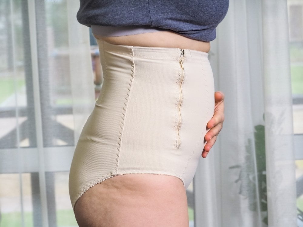 How long after surgery should I wear a girdle for a tummy tuck